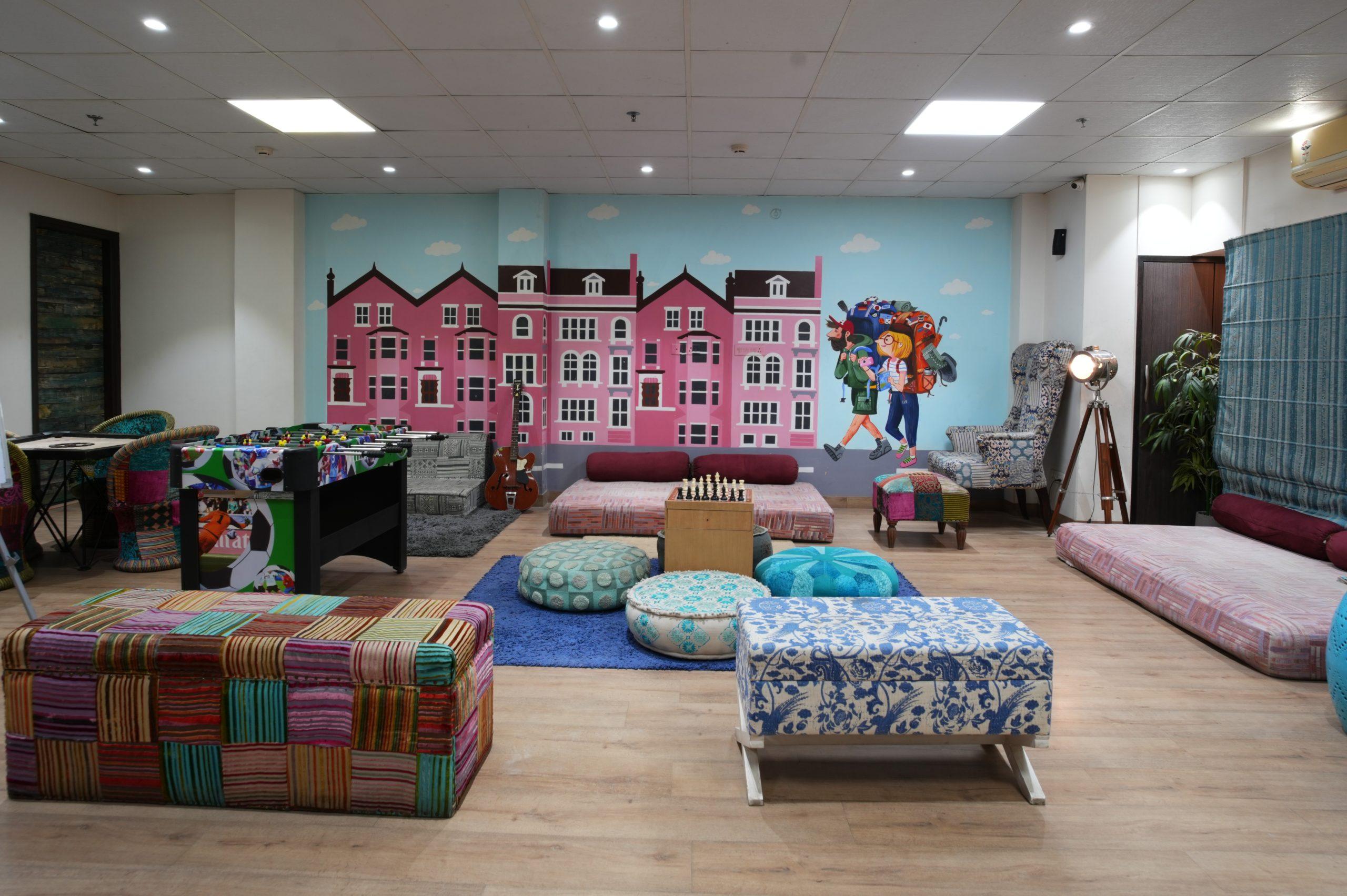 Palm Inn (House of Backpackers) hotel on MI Road