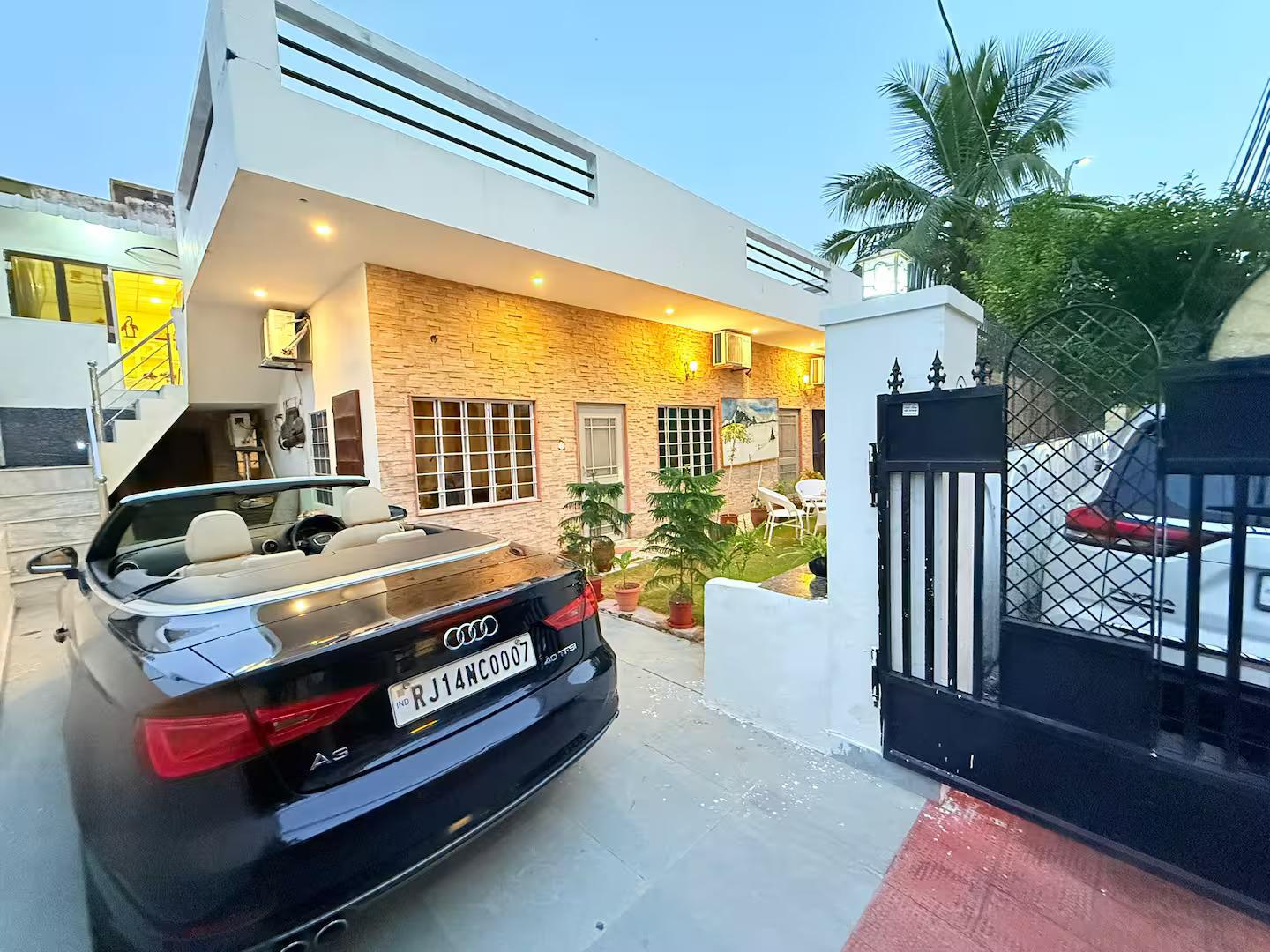 Palm Ananjeya luxe Rajasthani villa in Jaipur